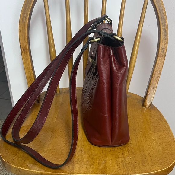 Patricia Nash Like New Burgundy Embossed Shoulder Bag - Picture 5 of 9